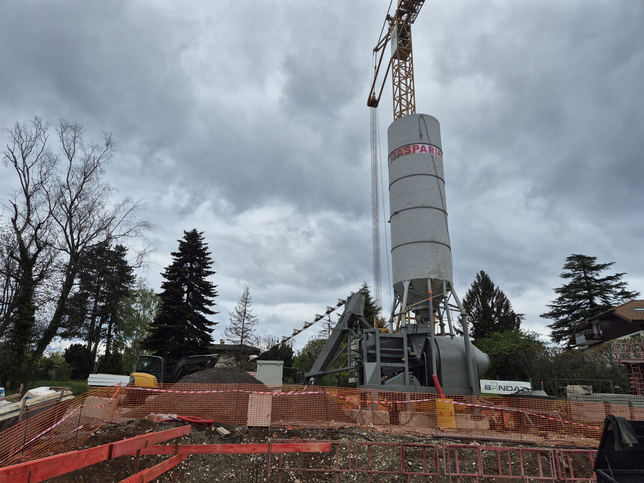 Dépôt de béton Gasparini sur chantier de construction