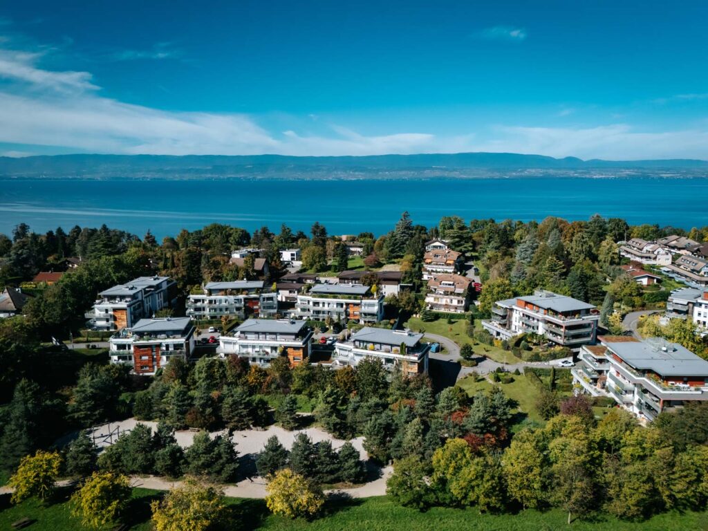 Résidentiel lacustre avec vue panoramique