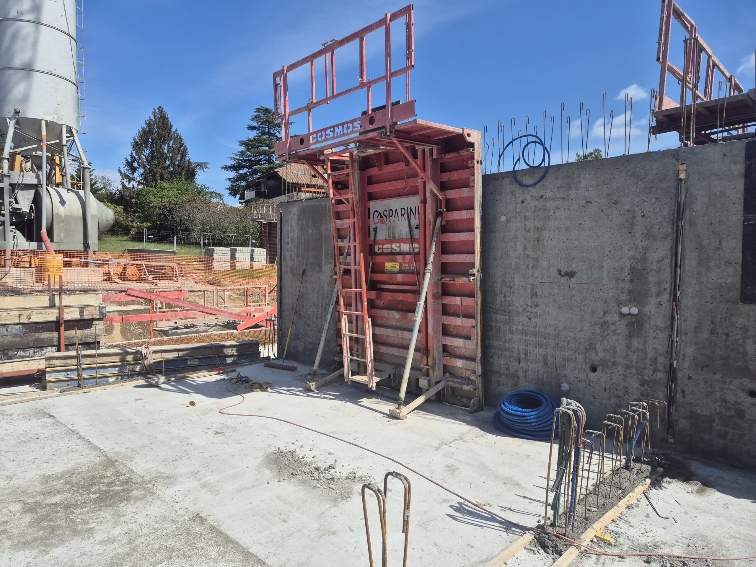 Pompage de béton avec pompe à béton Gasparini sur chantier